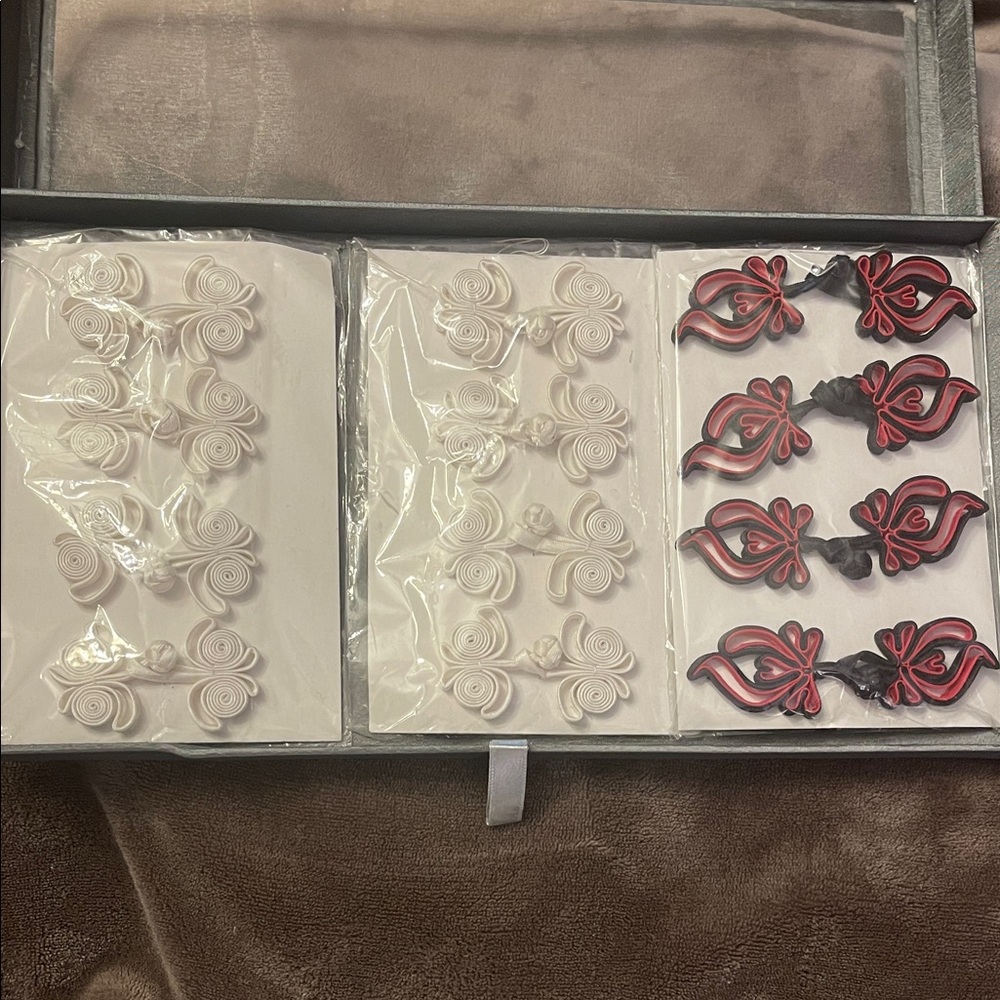 Elegant White and Red Silk Chinese Buttons - set of 12